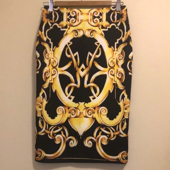 Large (size 6-8) multicolored pencil skirt. European luxurious design style. - Picture 1 of 5